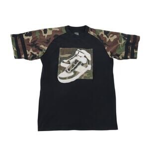 Vintage Y2K Raw Blue Nu Realms Black Camo Sleeve Sneaker Graphic Tee L